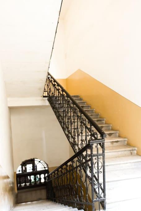 Central Budget Lofts Apartment Budapest Bagian luar foto