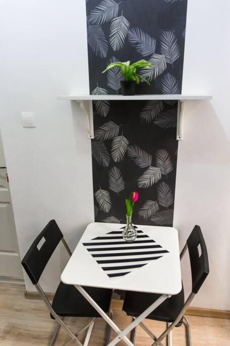 Central Budget Lofts Apartment Budapest Bagian luar foto