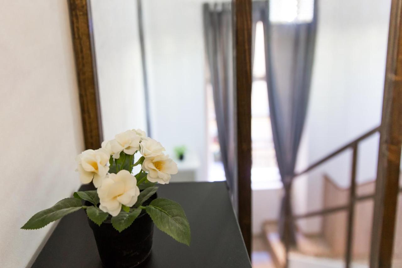 Central Budget Lofts Apartment Budapest Bagian luar foto