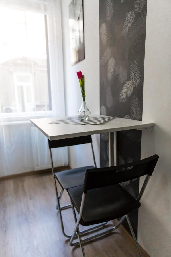 Central Budget Lofts Apartment Budapest Bagian luar foto