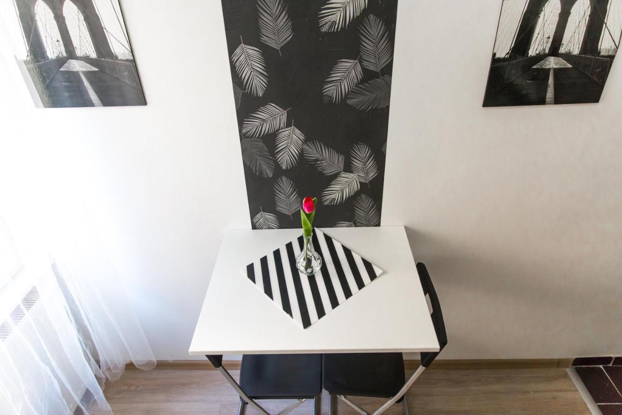 Central Budget Lofts Apartment Budapest Bagian luar foto