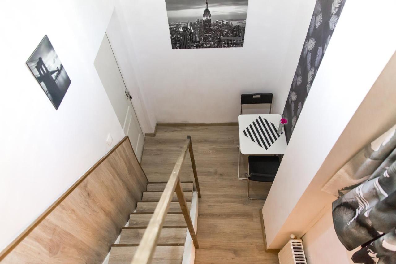 Central Budget Lofts Apartment Budapest Bagian luar foto