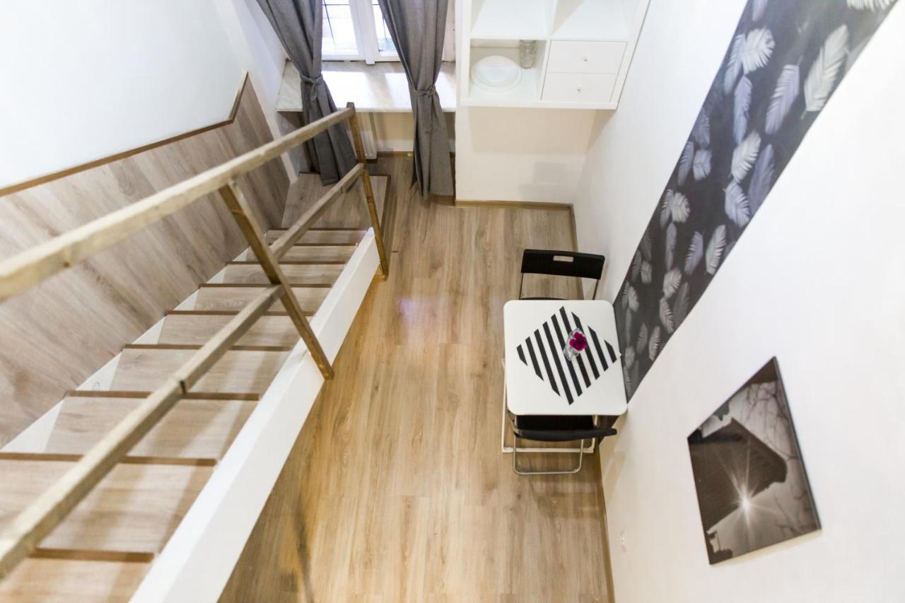 Central Budget Lofts Apartment Budapest Bagian luar foto