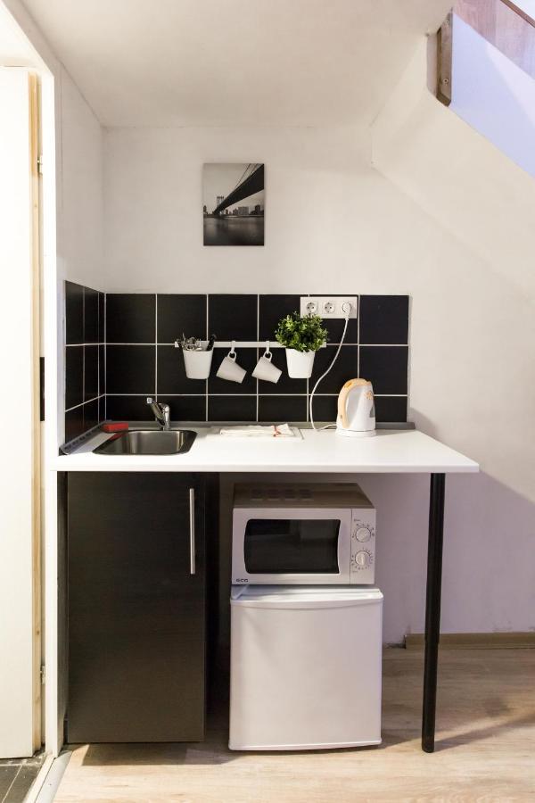 Central Budget Lofts Apartment Budapest Bagian luar foto